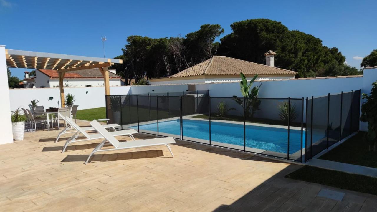 Palapa Garden Alojamientos, Piscina Privada Y Cerca Del Mar Chiclana de la Frontera Exterior foto